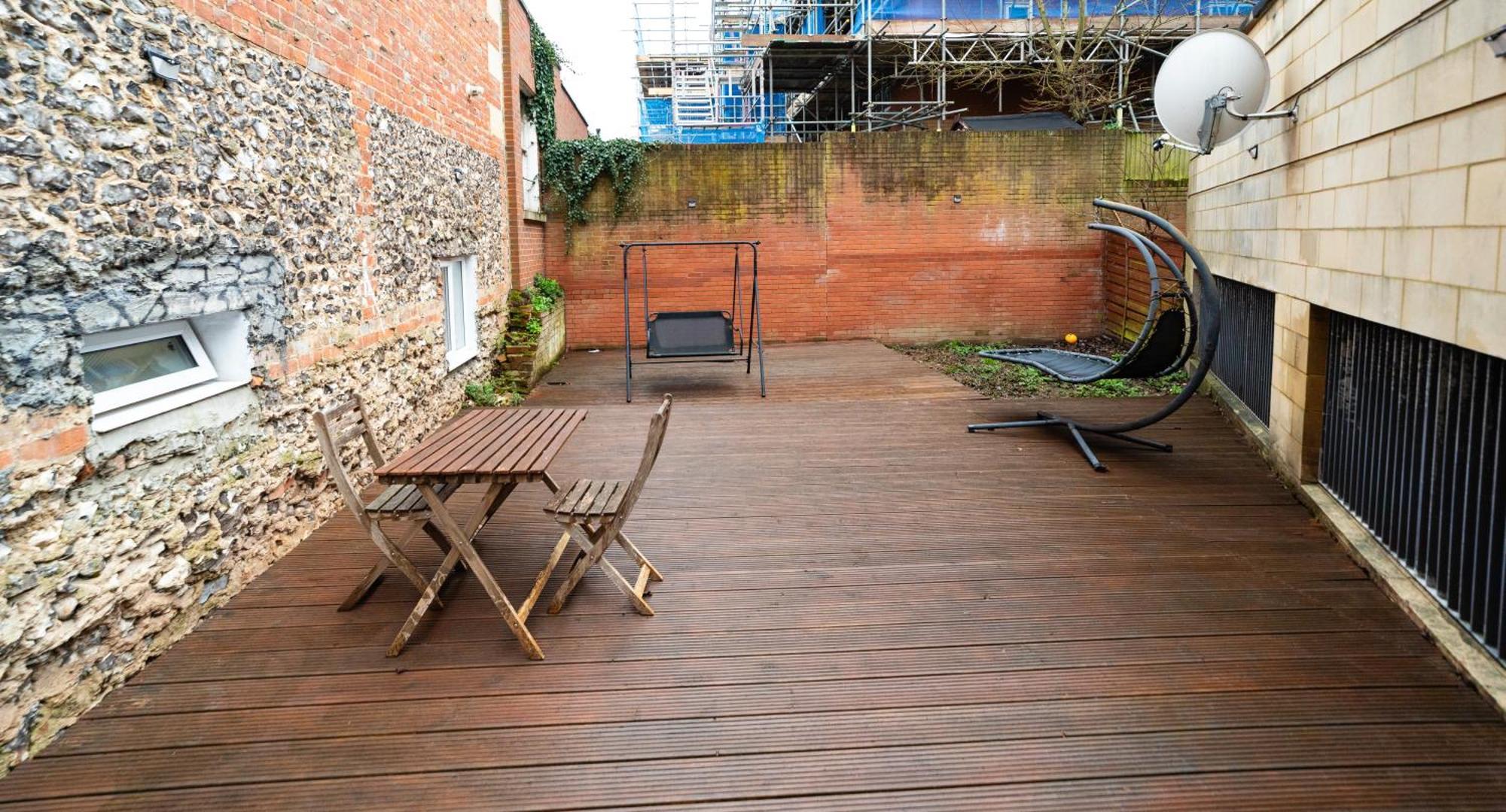 Spacious Flat With Patio & Parking In City Centre Reading Ngoại thất bức ảnh