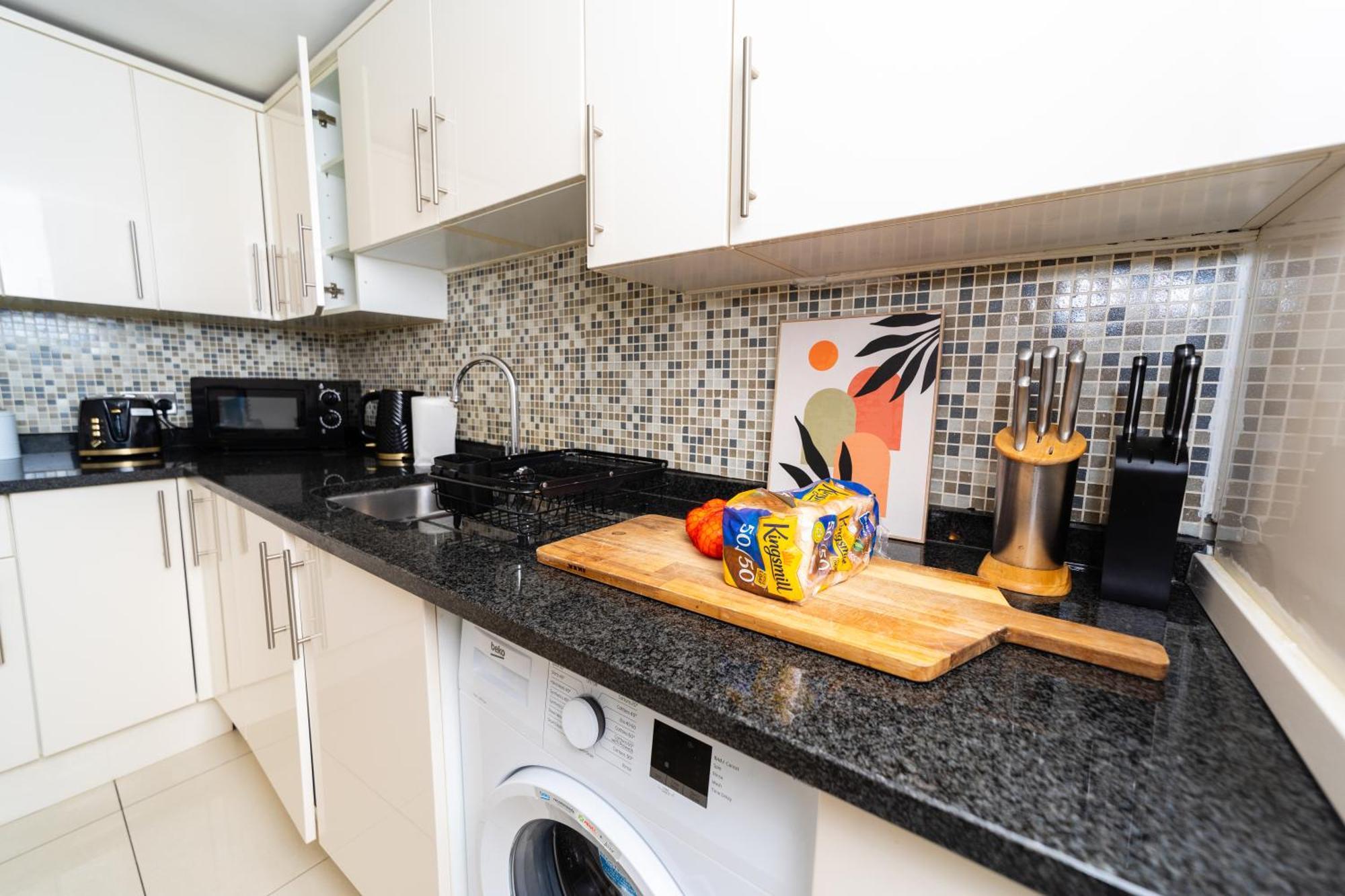 Spacious Flat With Patio & Parking In City Centre Reading Ngoại thất bức ảnh