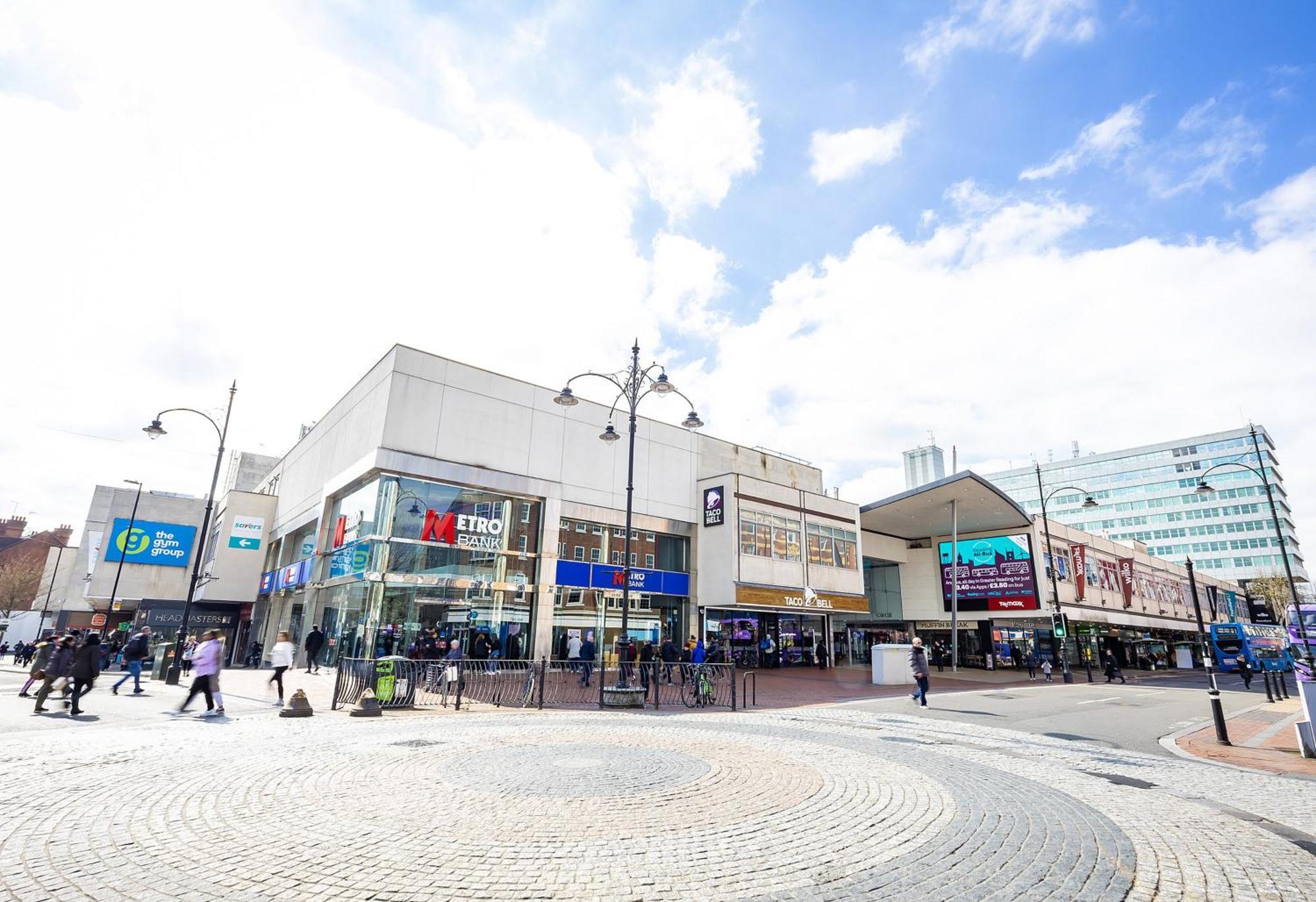 Spacious Flat With Patio & Parking In City Centre Reading Ngoại thất bức ảnh